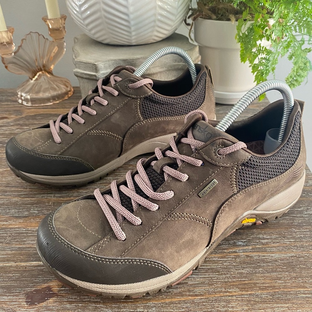 Dansko‎ Paisley Waterproof Suede Leather Sneakers Shoes Womens 40 Walnut Brown - Picture 10 of 16